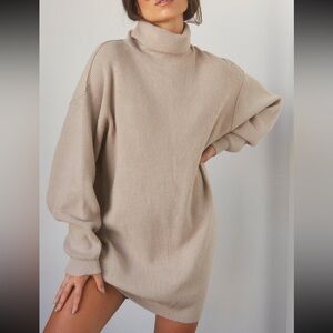 NWT Crescent mini sweater dress beige